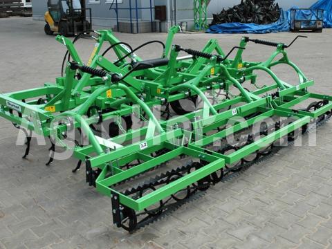 Kultivátor hengerrel, talajelőkészítő 4,6 m-es (hidraulikusan összecsukható) / Bomet U757-3-CULT-ROLL Kultivátor hengerrel, talajelőkészítő 4,6 m-es (hidraulikusan összecsukható) / Bomet U757-3-CULT-ROLL