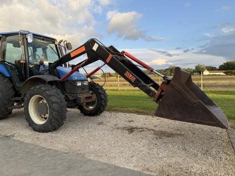 Black Power homlokrakodó traktorra New Holland Black Power homlokrakodó traktorra New Holland