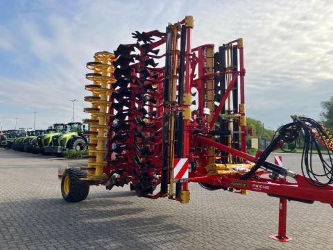 Väderstad Carrier 625 XL vontatott tárcsa késes aprító hengerrel