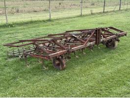 4 méteres szántóföldi kultivátor
