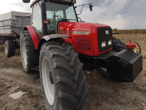Massey Ferguson 4365 traktor eladó megbízható állapotban Massey Ferguson 4365 traktor eladó megbízható állapotban