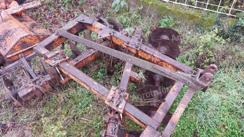 1,6 m-es V függesztett tárcsa eladó