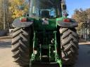 John Deere 8230