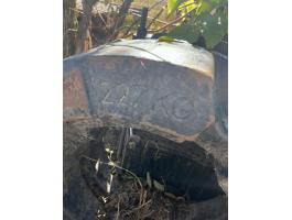 New Holland T8 300 keréksúly (2x225 kg)