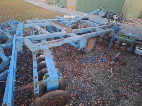 Omikron 3,8 m tárcsa eladó olasz csipkés lapokkal