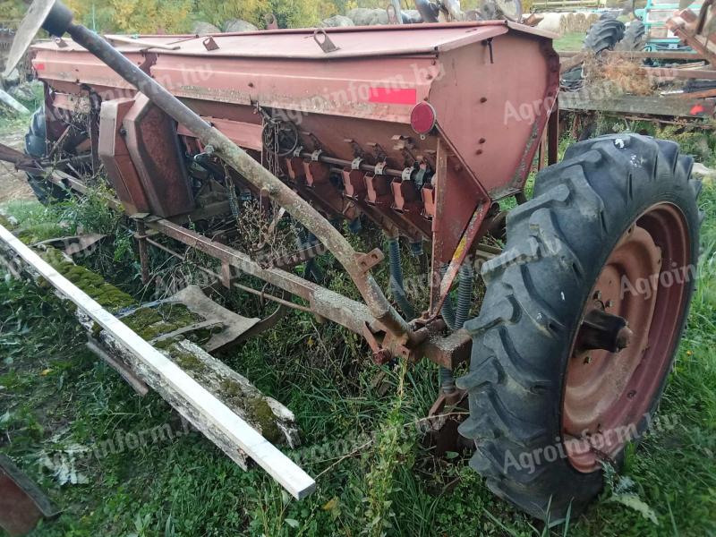 CHERVONA ZIRKA SZ-3.6 orosz gabonavetőgép