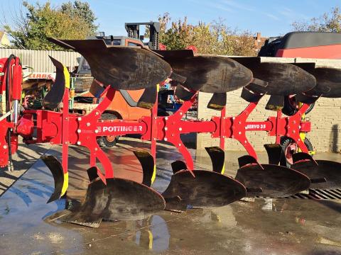 Pöttinger Servo 35 váltvaforgató eke, 4 fejes Pöttinger Servo 35 váltvaforgató eke, 4 fejes