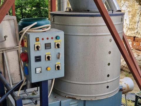 BALOGH féle 00/16 típusú (7,5 kW présteljesítményű) brikettállógép és tartozékai eladók BALOGH féle 00/16 típusú (7,5 kW présteljesítményű) brikettállógép és tartozékai eladók