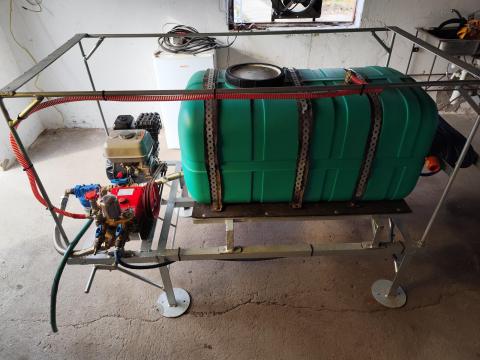 Telepíthető permetező eladó, mobil és hordozható kivitelben