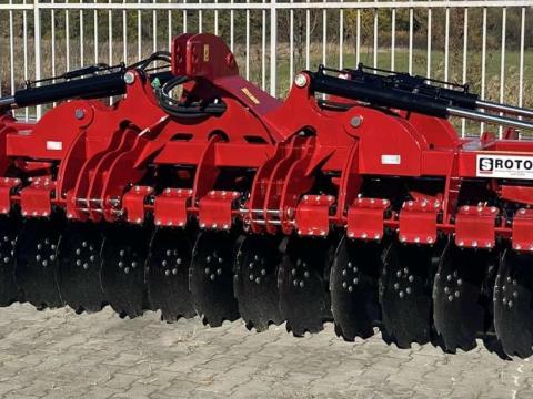 Strumyk Rotos 5,0 m rövidtárcsa ékgyűrűs hengerrel eladó – tárcsa talajműveléshez