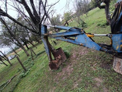 Hátsó függesztésű árokásó eladó Hátsó függesztésű árokásó eladó