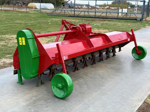 Vízszintes tengelyű félig függesztett szárzúzó szártépő - 3,3 méteres munkaszéleség Vízszintes tengelyű félig függesztett szárzúzó szártépő - 3,3 méteres munkaszéleség