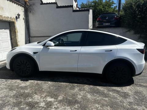 Tesla Model Y AWD Autopilot 2022, kerámiabevonat, kiváló állapotban Tesla Model Y AWD Autopilot 2022, kerámiabevonat, kiváló állapotban