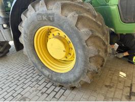 600/65R28 BKT használt gumiabroncs párban eladó