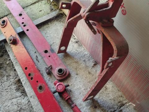 T-25 vonóhorog és vonólap eladó T-25 vonóhorog és vonólap eladó