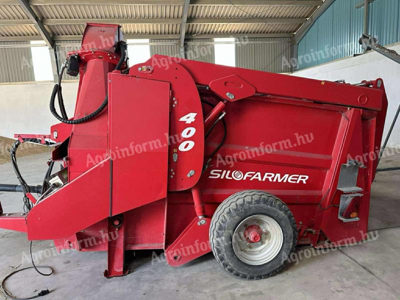 Eladó Silofarmer 400-as bálabontó