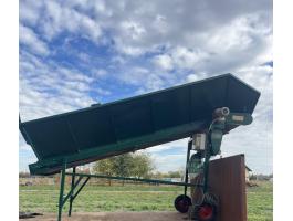 Eladó azonnal munkára fogható fogadó garat frekvenciaváltóval, 3 fázis