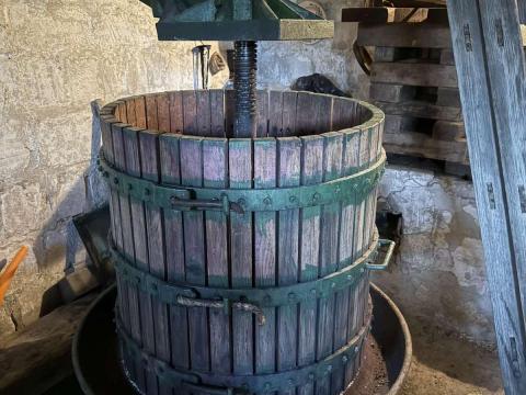 Szölőprés 200 literes