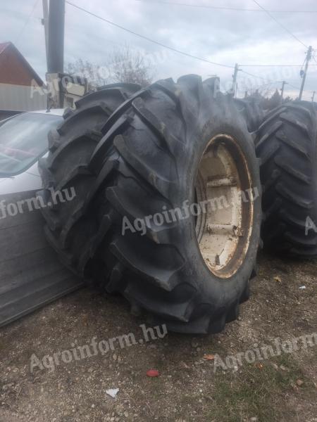 18.4 R34 Taurus gumiabroncs eladó