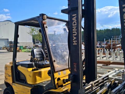 Hyundai 30D-7E homlokvillás targonca eladó – dízel, 3 000 kg teherbírás