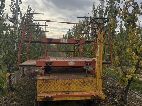 Szütetelő/paltformos önjáró kocsi