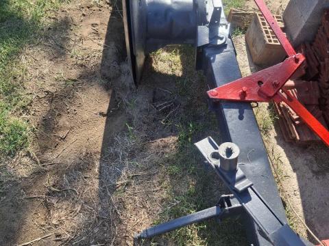 Fűkasza alkatrésznek vagy javításra Fűkasza alkatrésznek vagy javításra