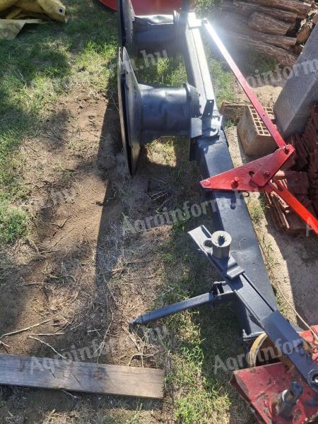 Fűkasza alkatrésznek vagy javításra