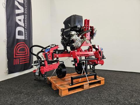 ID DAVID CR-M-1-P kétoldali tőközművelő  ID DAVID CR-M-1-P kétoldali tőközművelő