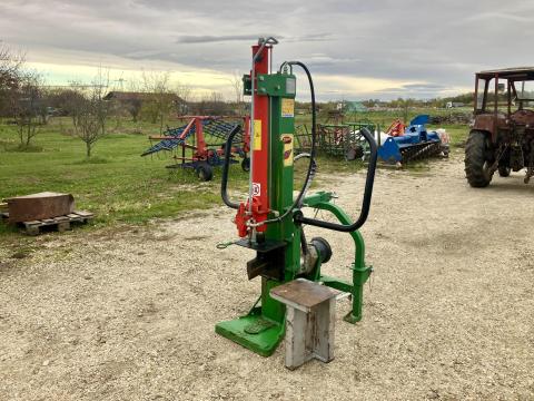 Thor Farmer 13 tonnás fahasító rönkhasító traktorra újszerű Thor Farmer 13 tonnás fahasító rönkhasító traktorra újszerű