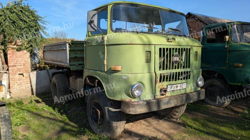 IFA W50 billenőplatós teherautó eladó