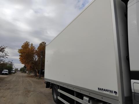 Szigetelt dobozos felépítmények több változatban eladók