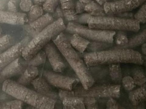 Eladó szalma pellet zsákolva