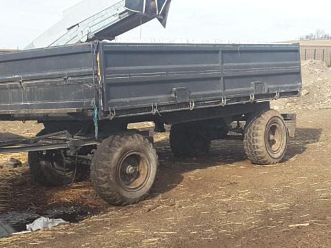 HW 8011 pótkocsi ballon kerekekkel