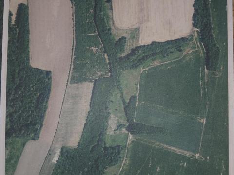 Kadarkúton 44 ha gyep erdő szánto