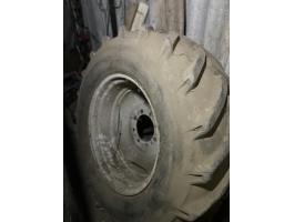 E512 kombájn gumi eladó