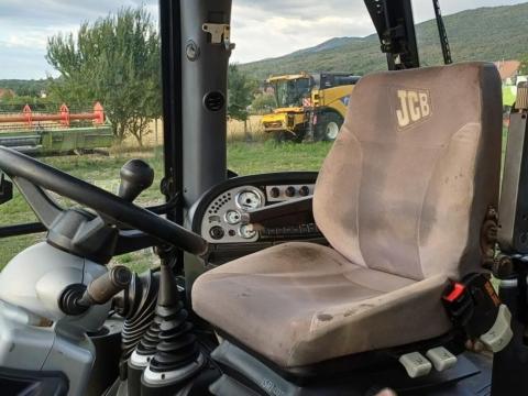 JCB 4CX eladó – Önjáró homlokrakodó kitolható gémmel, raklapvillával