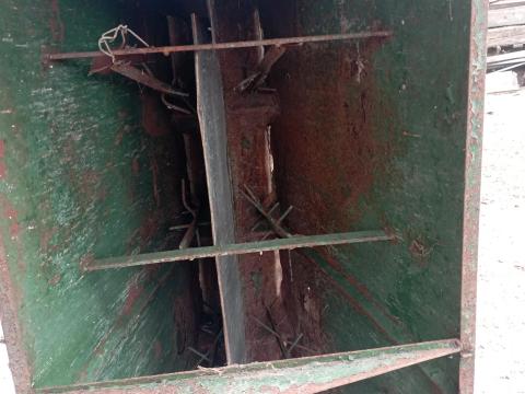 Sertés önetető eladó