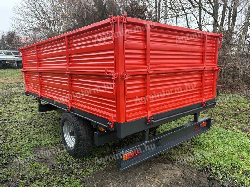 Bicchi BRT 555 egytengelyes pótkocsi hosszú platóval, 6000 kg össztömeg