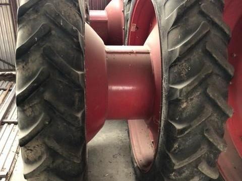 Fendt 936-hoz jó állapotú ikerkerekek eladók Fendt 936-hoz jó állapotú ikerkerekek eladók