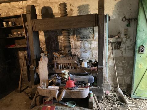 Antik szőlőprés 1830-ban készült eladó!