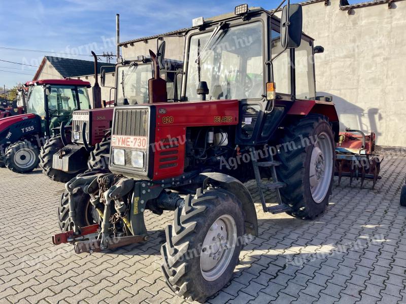 Használt MTZ 820 frontfüggesztővel