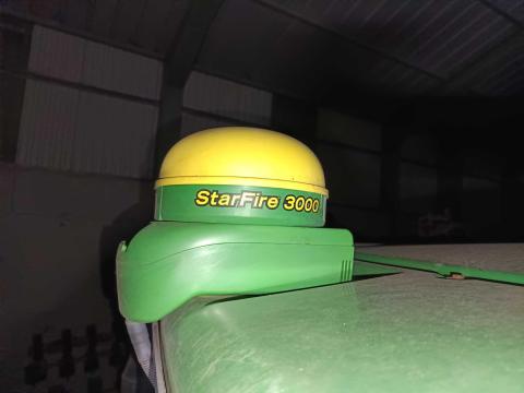 John Deere SF3000 antenna