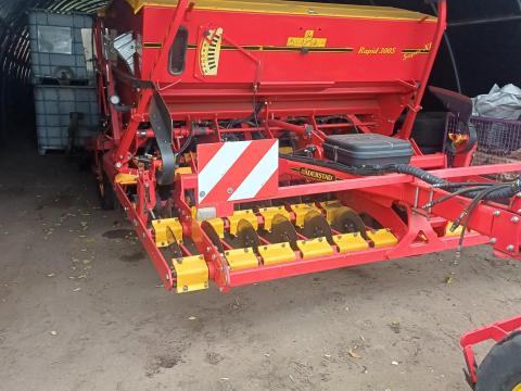Väderstad Rapid 3m azonnal munkára fogható, 2755 üzemórával, családi gazdaságból