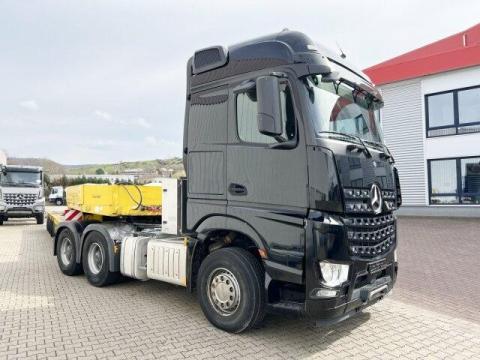 Mercedes-Benz Arocs 3358 LS 6x4 / 2016 / 447 120 km / Lízing 20%-tól Mercedes-Benz Arocs 3358 LS 6x4 / 2016 / 447 120 km / Lízing 20%-tól