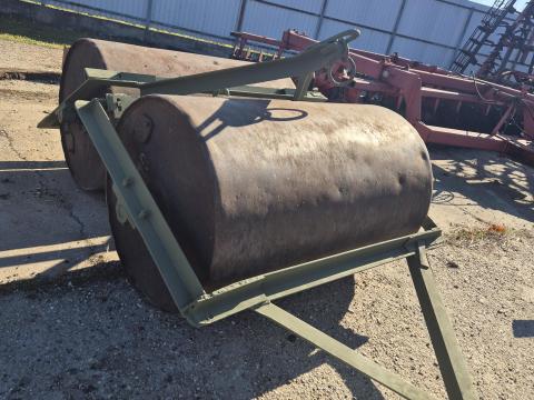 Sima henger eladó: 150 cm széles,  1 m magas