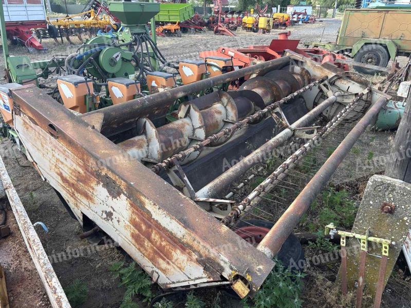 Fortschritt E302 E303 4 méteres vágóasztal