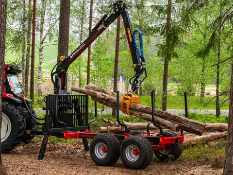 Forstanhänger mit Kran - FTG Källefall