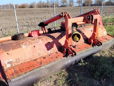 Dücker UM30-06, hibás 3m-es mulcsozó Dücker UM30-06, hibás 3m-es mulcsozó