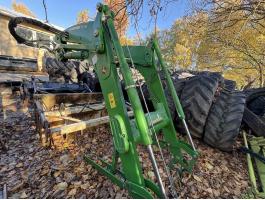 John Deere homlokrakodó