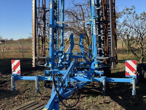 Farmet K800 kompaktor eladó, 8 méteres, 2014-es